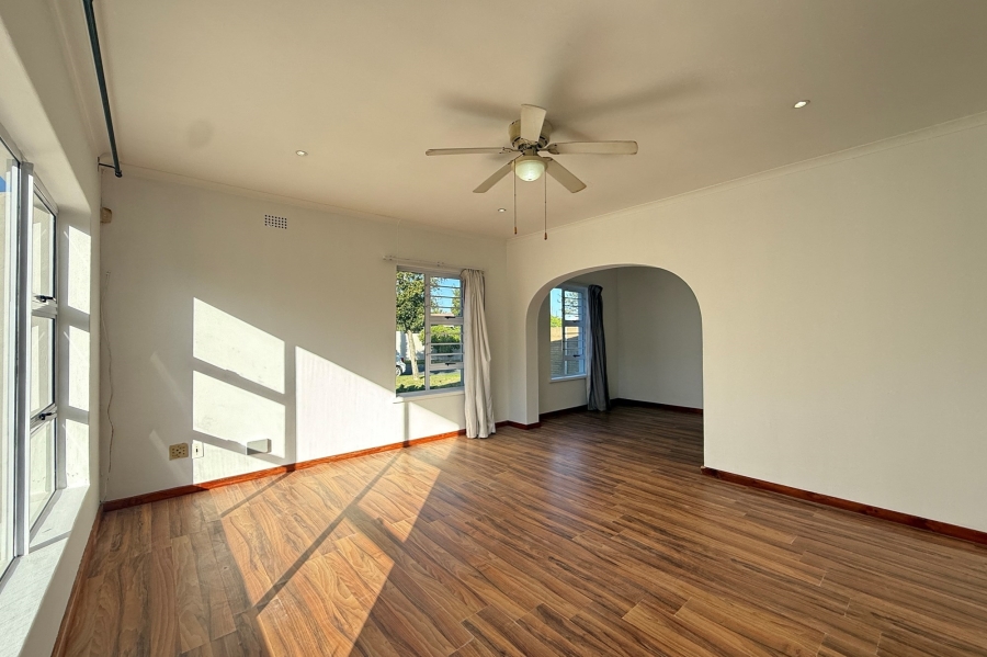To Let 3 Bedroom Property for Rent in Flamingo Vlei Western Cape